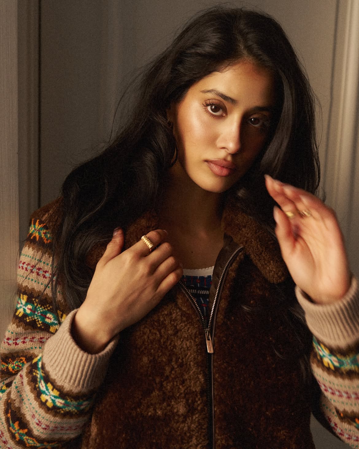 Janhvi Kapoor Stylish Looks in Short Skirt