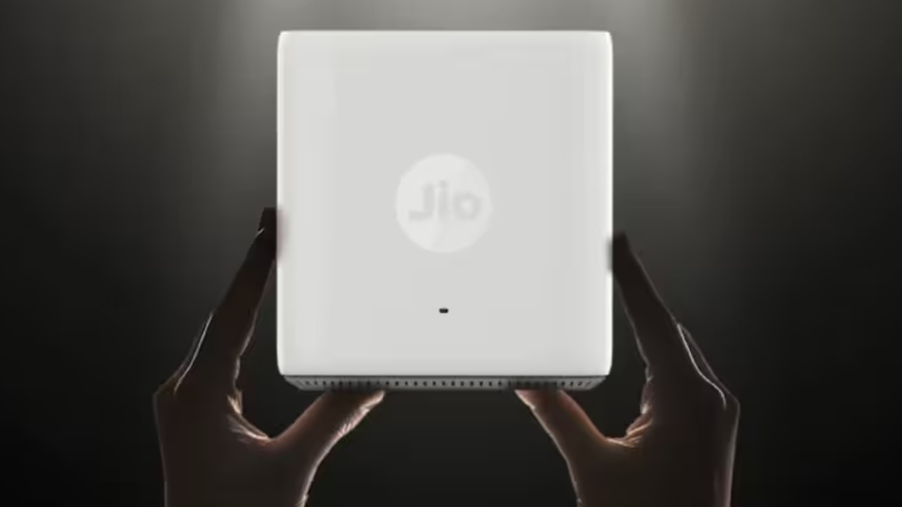 Jio Freedom Pack : జియో ఫ్రీడమ్ ప్యాక్‌ ఆఫర్.. రూ.10 వేలకే 15 నెలల బ్రాడ్‌బ్యాండ్, 100Mbps స్పీడ్‌తో పాటు OTT బెనిఫిట్స్!