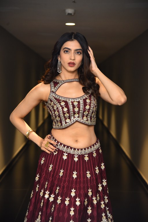 Kashika Kapoor Stunning Looks