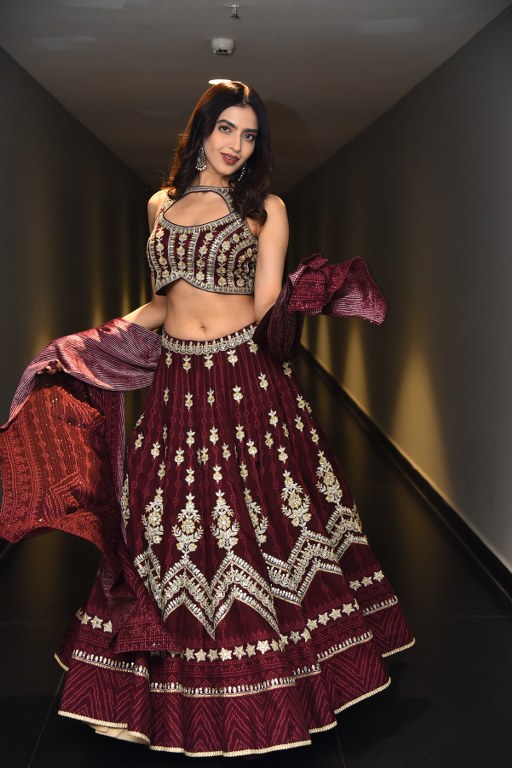 Kashika Kapoor Stunning Looks