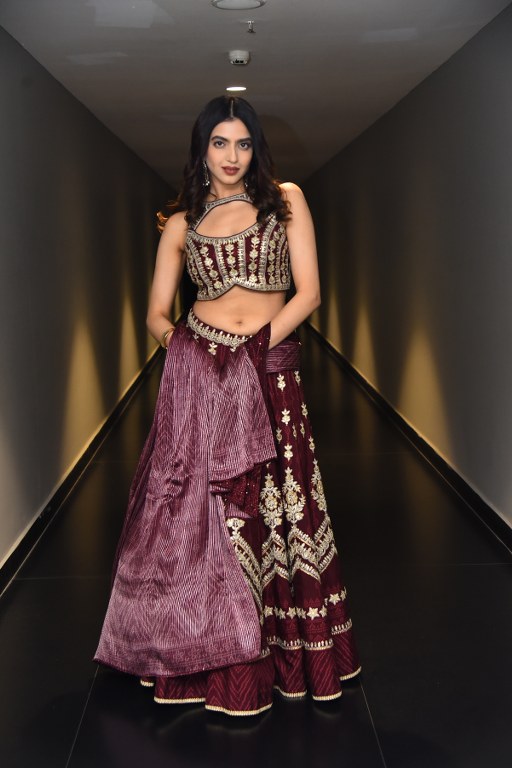 Kashika Kapoor Stunning Looks