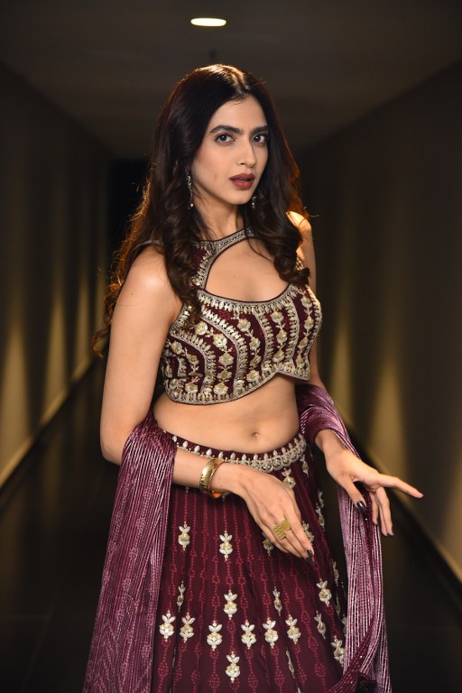 Kashika Kapoor Stunning Looks