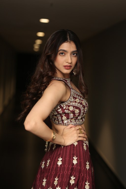 Kashika Kapoor Stunning Looks