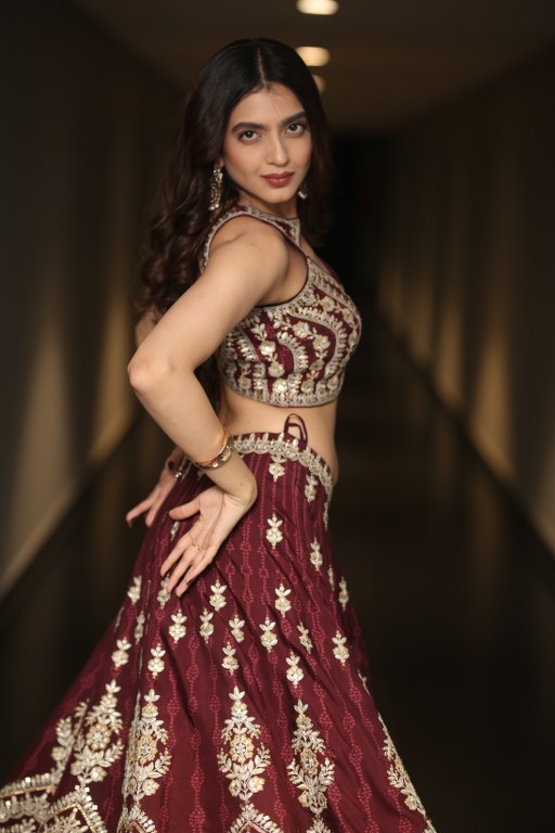 Kashika Kapoor Stunning Looks