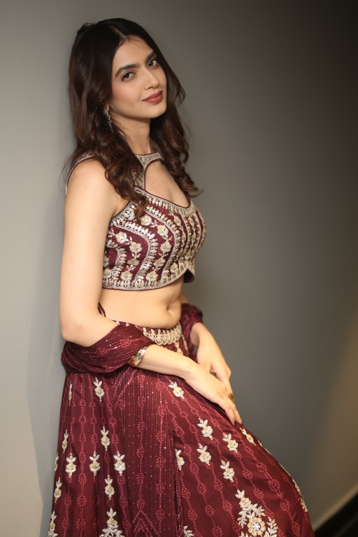 Kashika Kapoor Stunning Looks