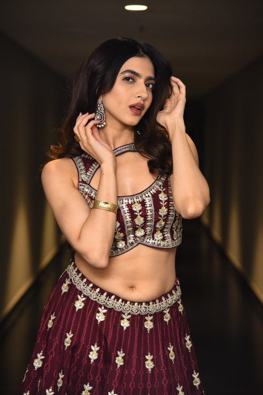 Kashika Kapoor Stunning Looks