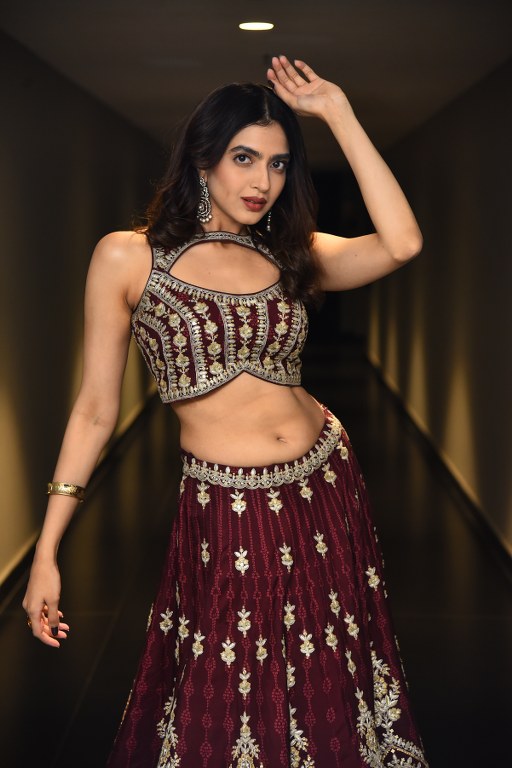 Kashika Kapoor Stunning Looks