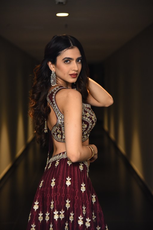 Kashika Kapoor Stunning Looks