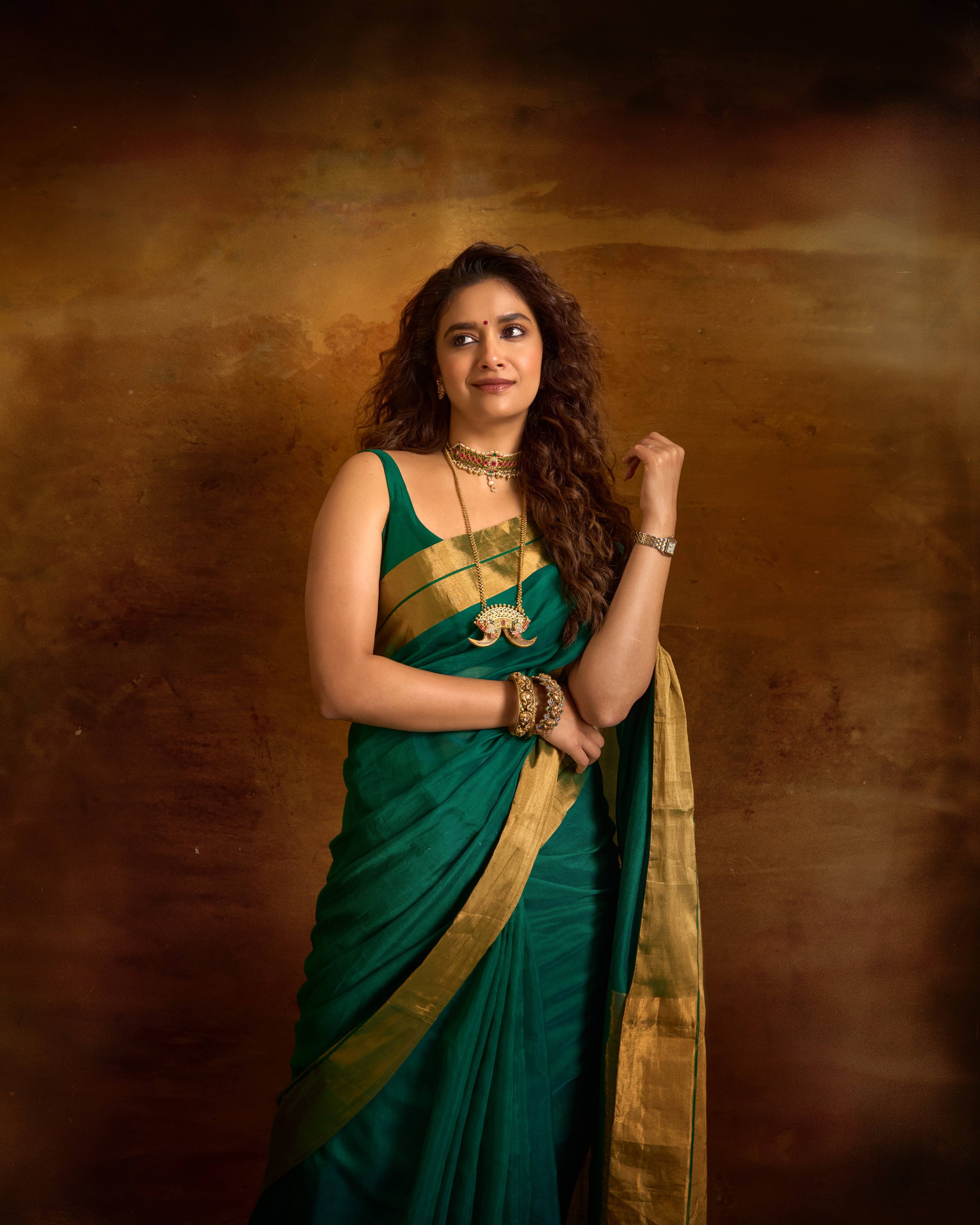 Keerthy Suresh Green Saree Looks for Akka Series