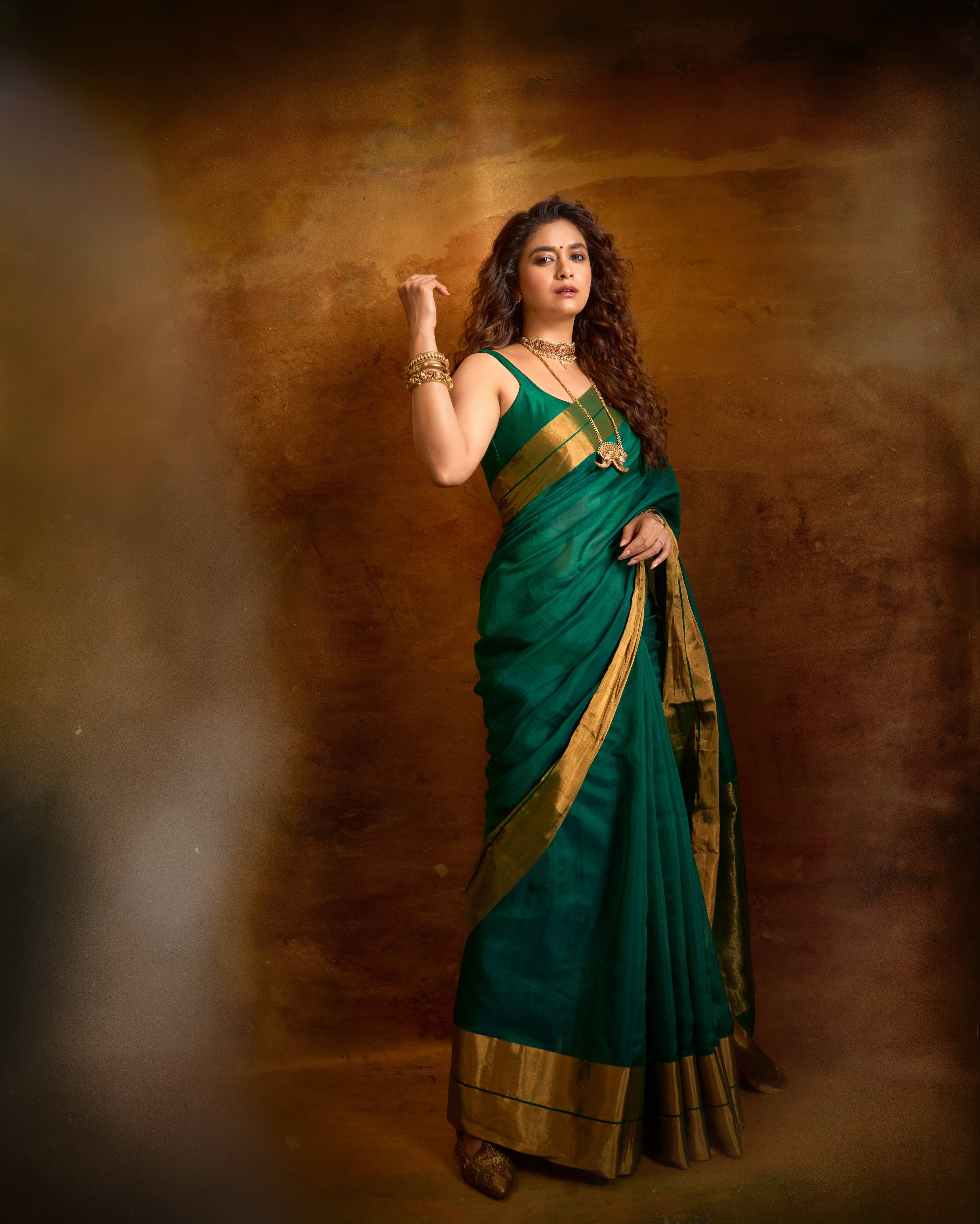 Keerthy Suresh Green Saree Looks for Akka Series