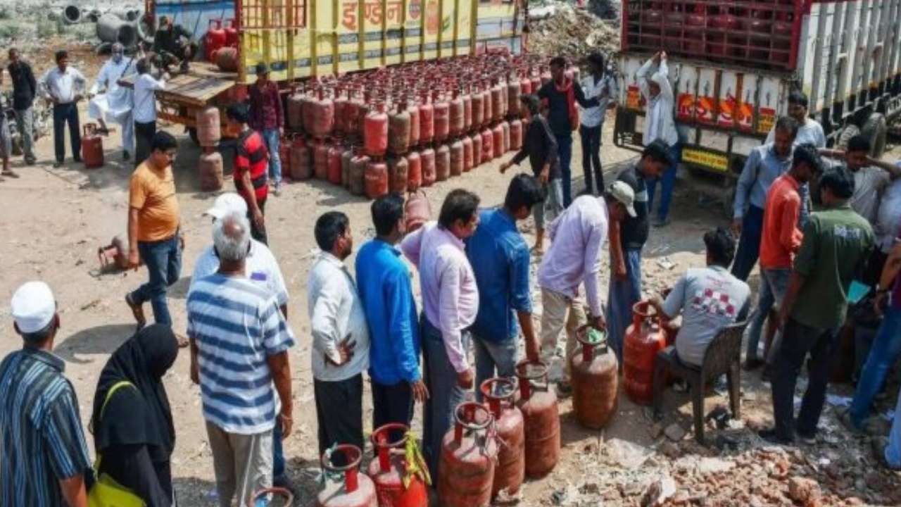LPG Strike Alert : గ్యాస్ వినియోగదారులకు బిగ్‌షాక్.. దేశవ్యాప్తంగా సిలిండర్ల సరఫరా బంద్..?