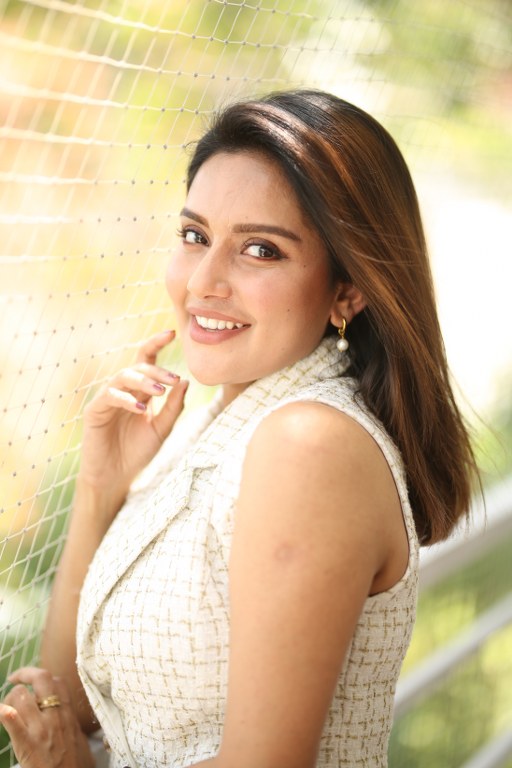 Mahima Nambiar Entry into Tollywood With Sree Vishnu Comrade Kalyan Movie