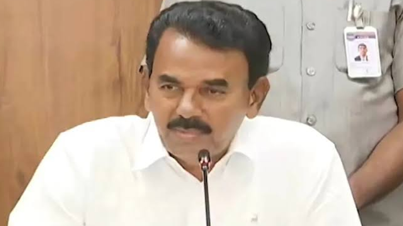 Jupally Krishna Rao: బార్ యజమానులకు బిగ్ అలర్ట్.. ‘ప్రివిలేజ్ ఫీజు’పై జూపల్లి క్లారిటీ.. భారం మందుబాబులపైనే!