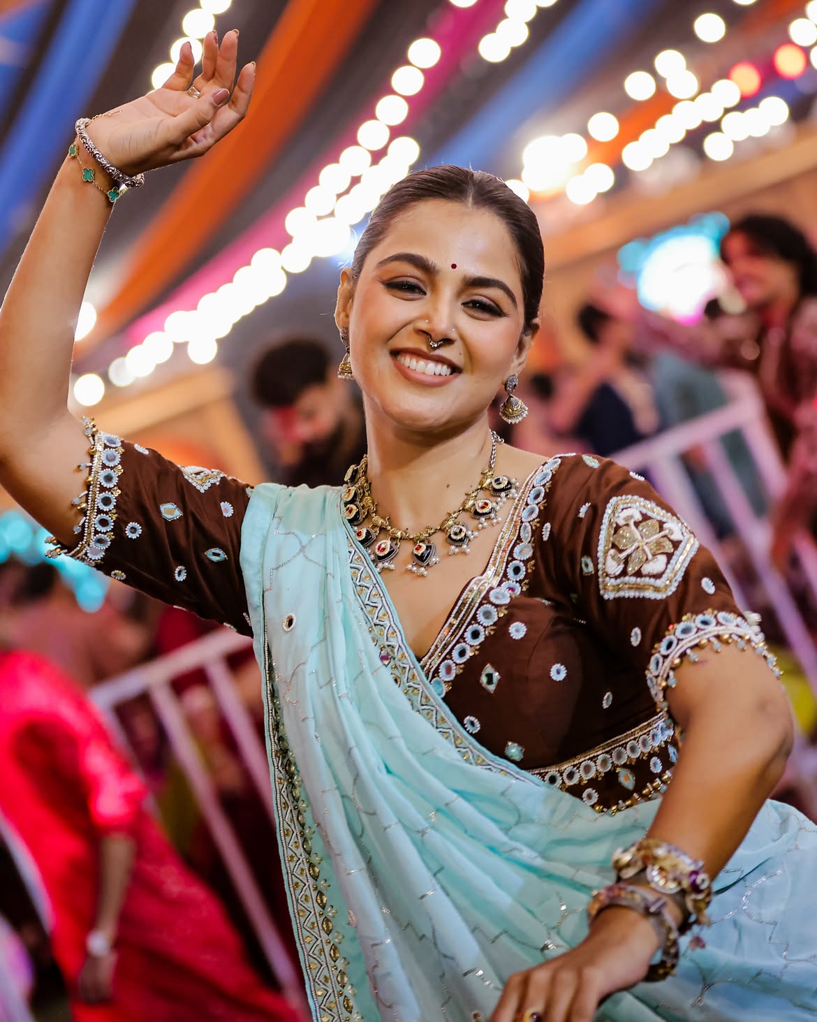Monal Gajjar Garba Dance