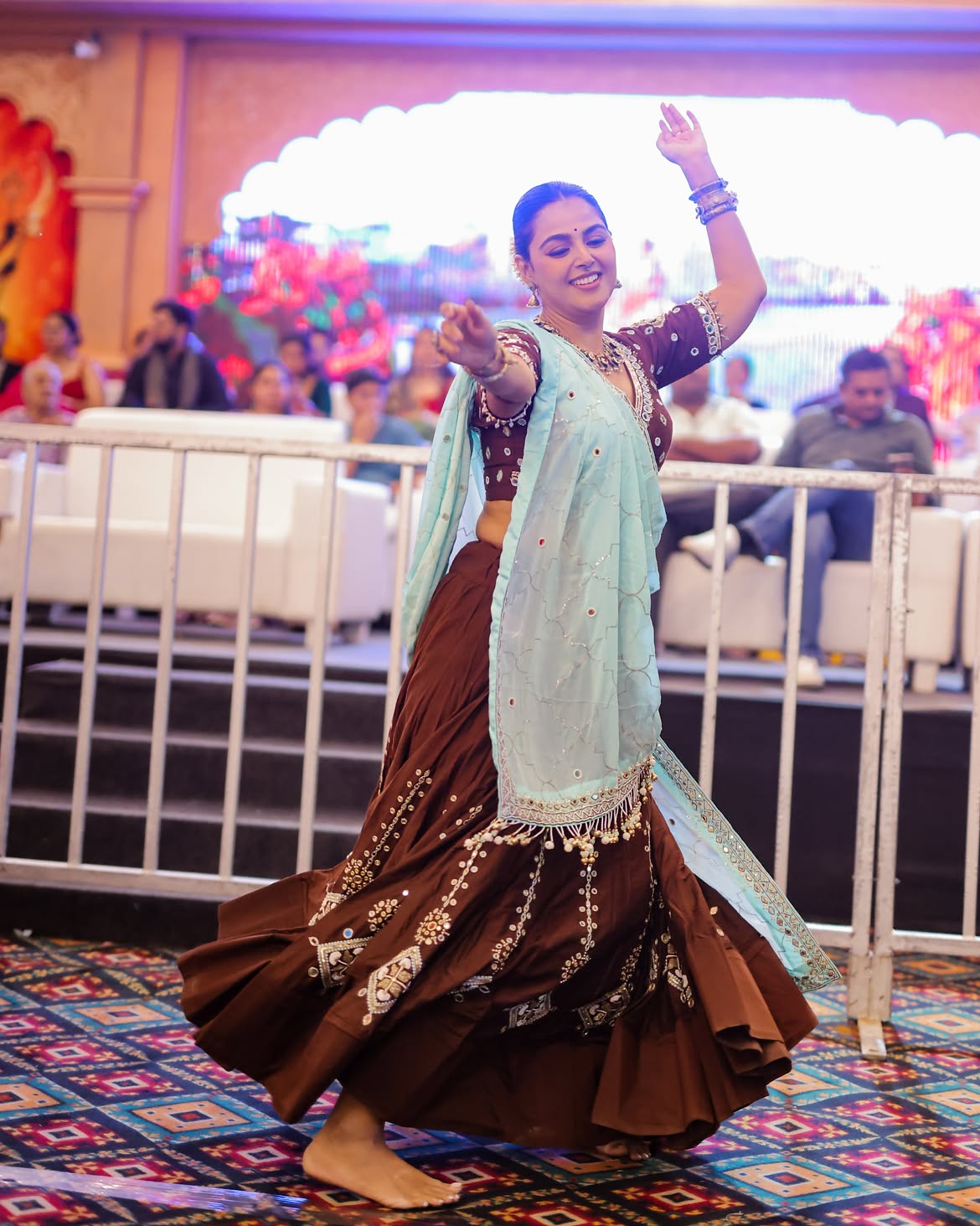 Monal Gajjar Garba Dance