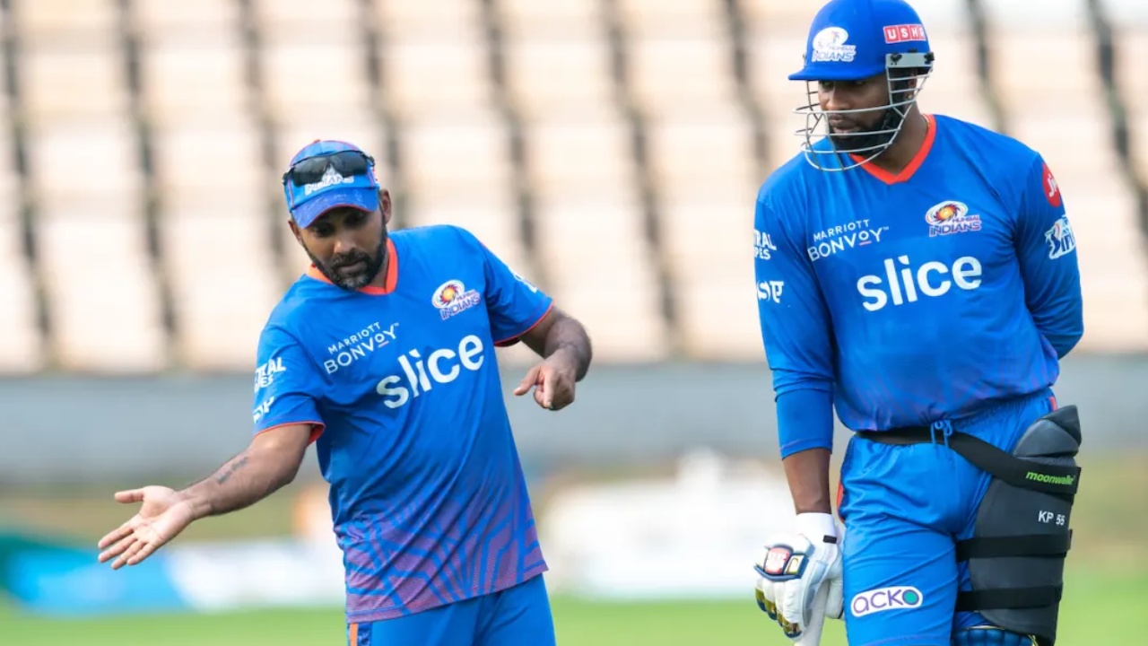 Mumbai Indians : ముంబై ఇండియన్స్ కీలక నిర్ణయం.. జయవర్ధనే స్థానంలో కొత్త హెడ్‌కోచ్‌గా విధ్వంసకర ఆల్‌రౌండర్‌