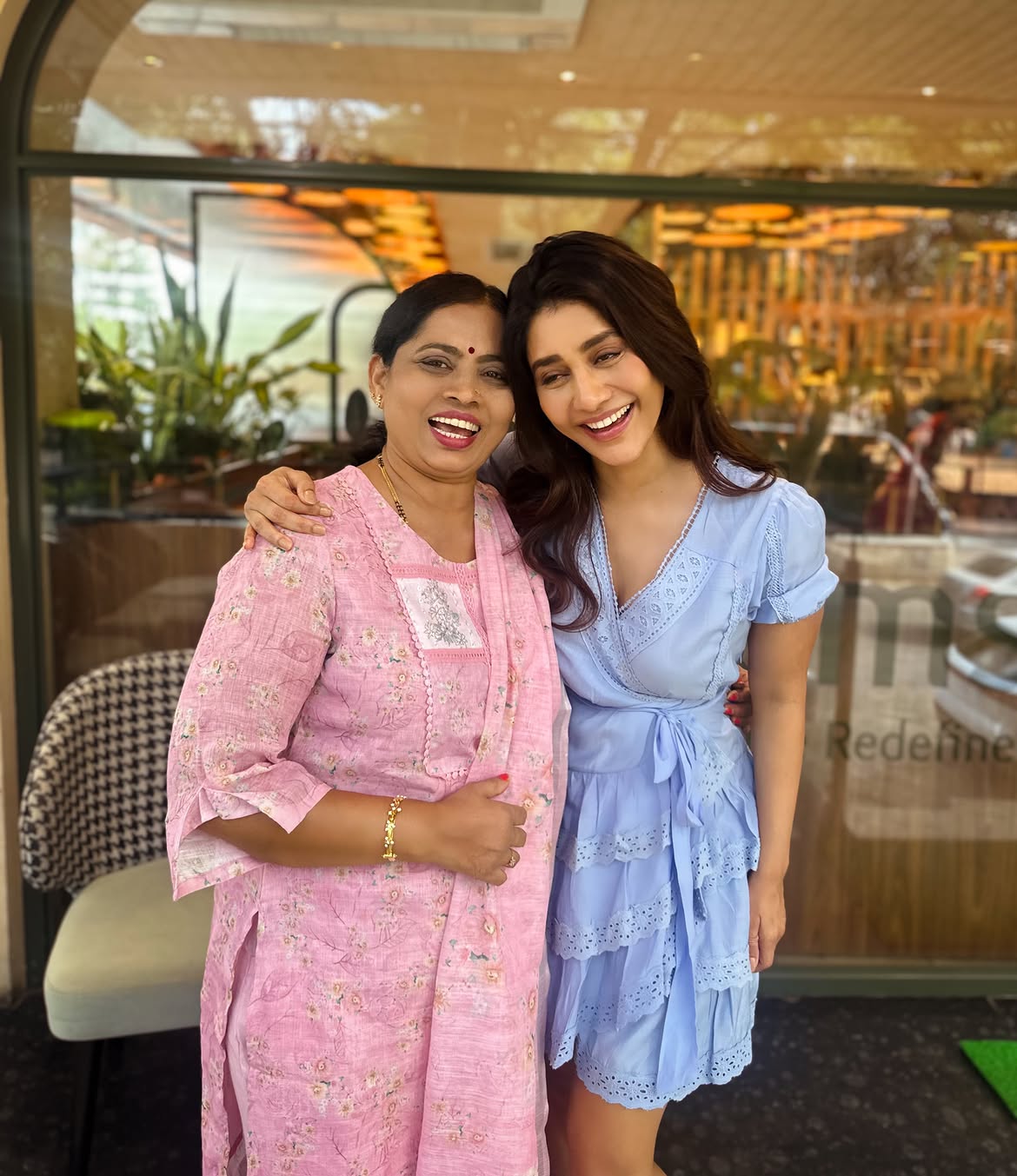 Nabha Natesh Celebrates her Mother Birthday