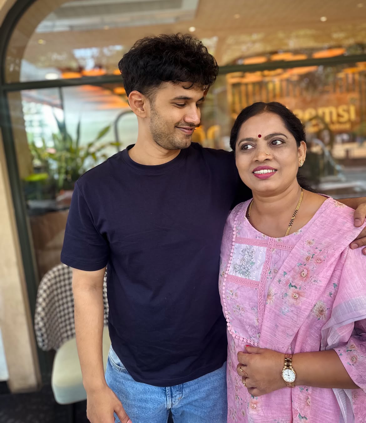 Nabha Natesh Celebrates her Mother Birthday
