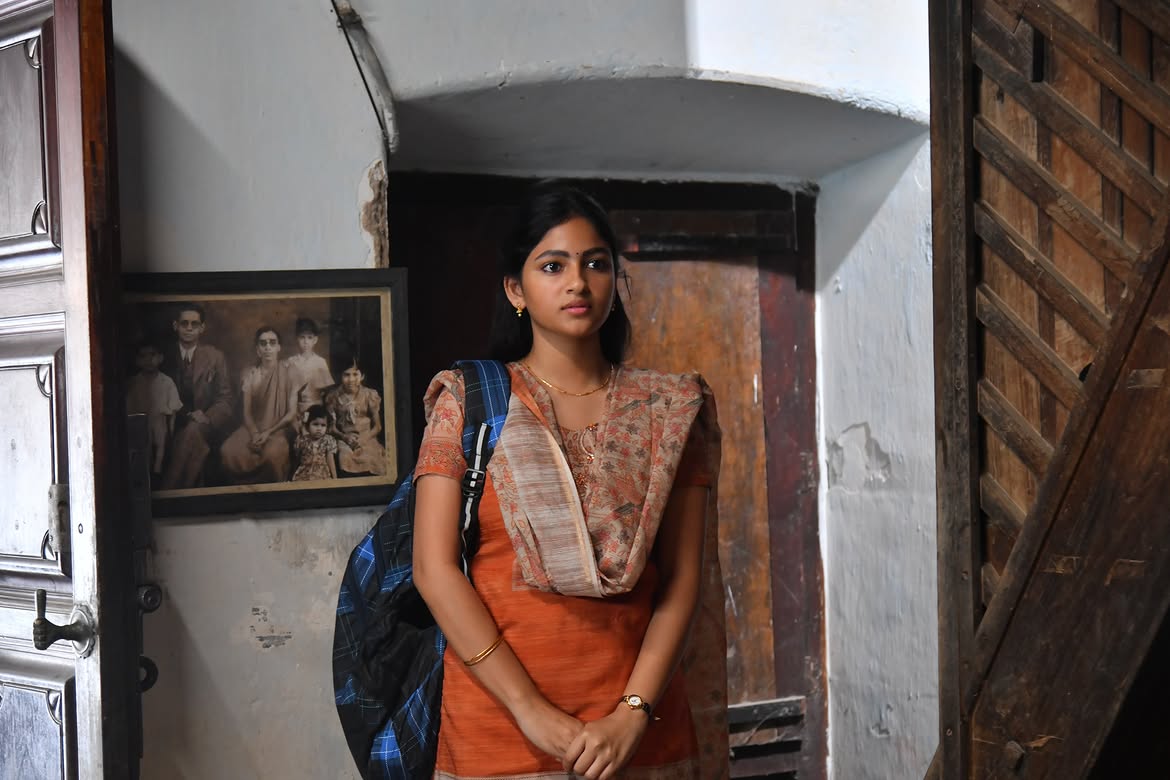 Nakshatra Shares Tella Kaagitham Working Stills