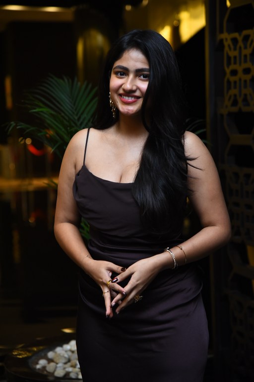 Thellakaagitham Actress Nakshatra Modern Looks