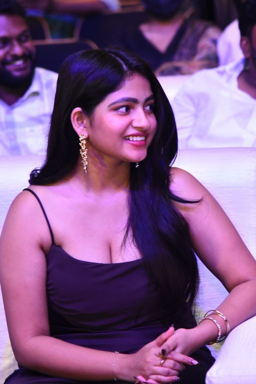 Thellakaagitham Actress Nakshatra Modern Looks