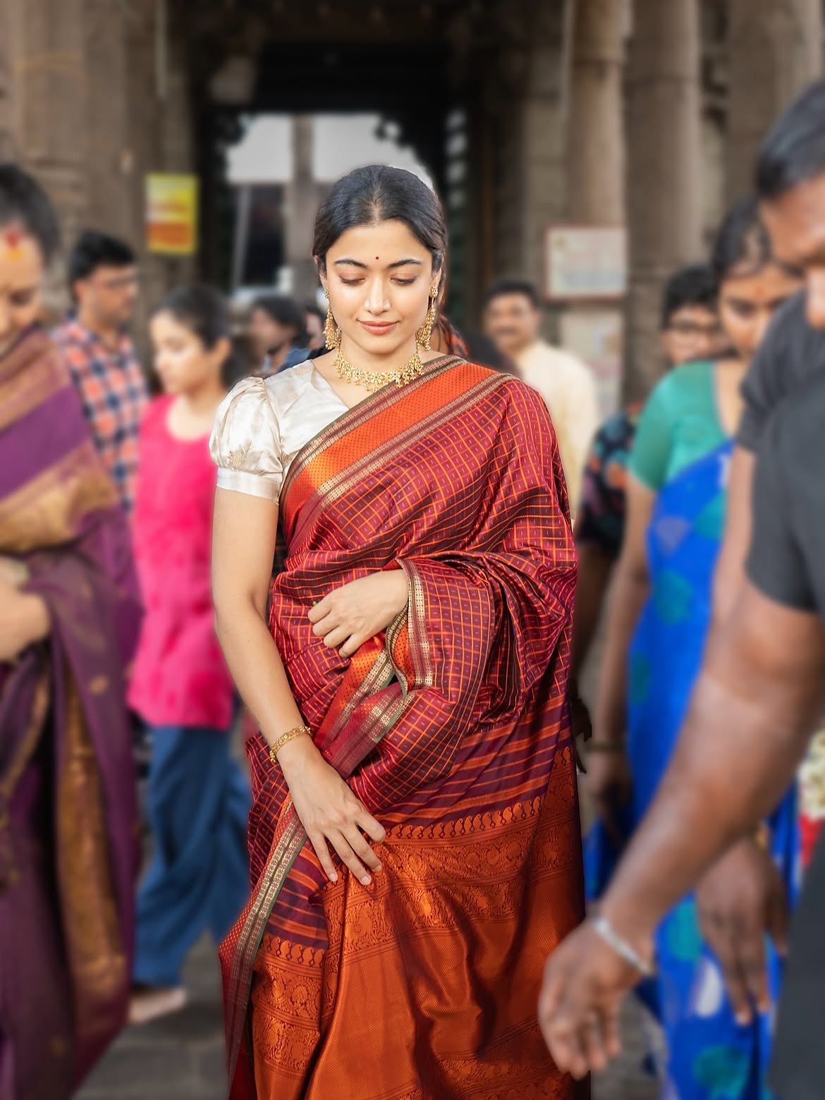 Rashmika Mandanna Visits Tamilnadu Temple