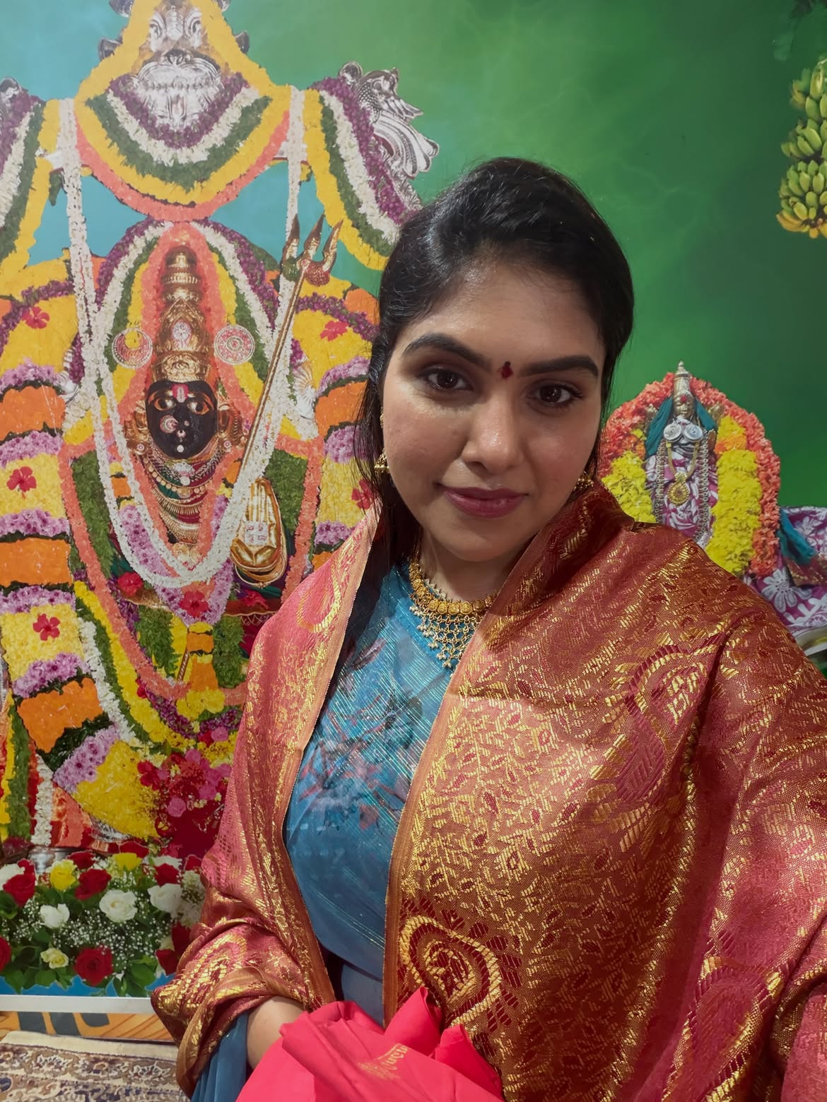 Jabardasth Satya Sri Visits Nidadavolu Kota Sattemma Thalli Temple