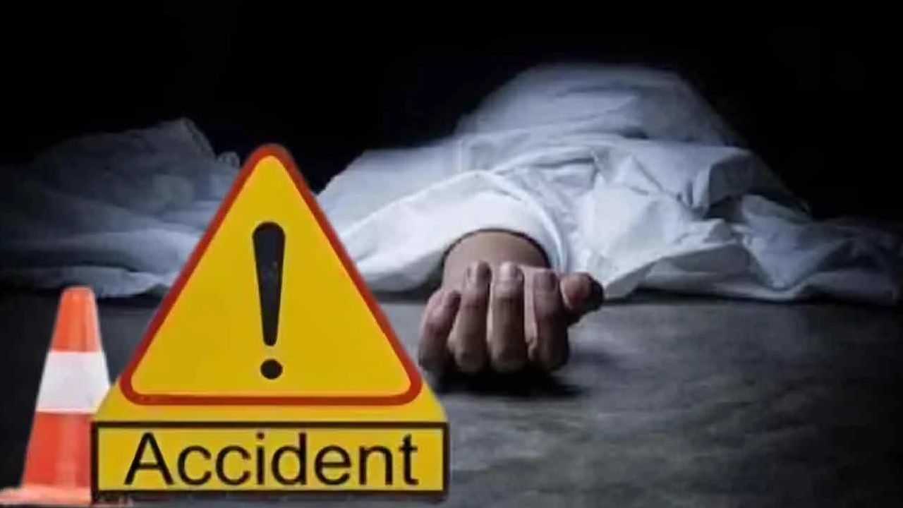 Gujarat Accident: గుజరాత్‌లో ఘోర రోడ్డు ప్రమాదం.. ఆగున్న ట్రక్కును ఢీకొన్న ఎస్‌యూవీ..  ఏడుగురు మృతి!