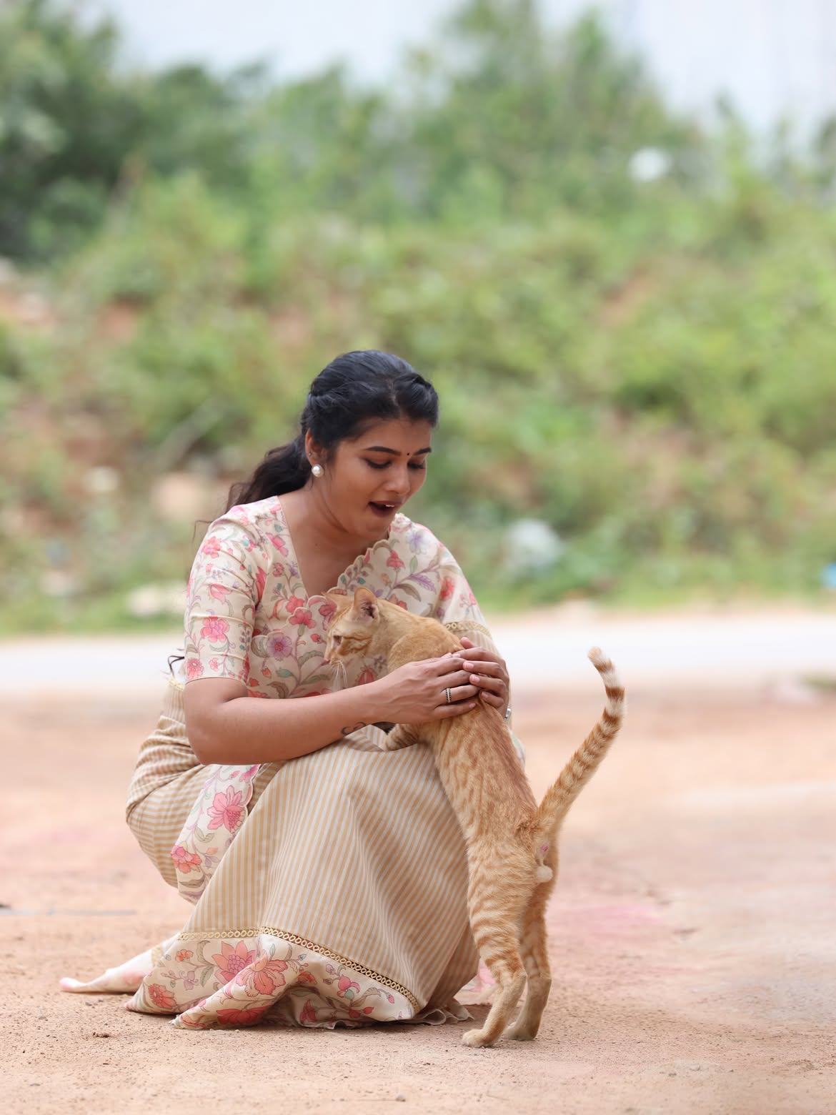 Sharanya Pradeep Cute Photos with Pet Cat