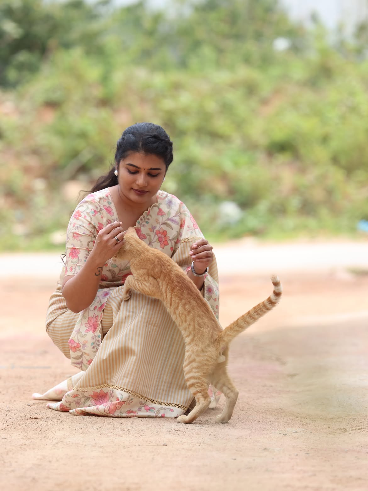 Sharanya Pradeep Cute Photos with Pet Cat