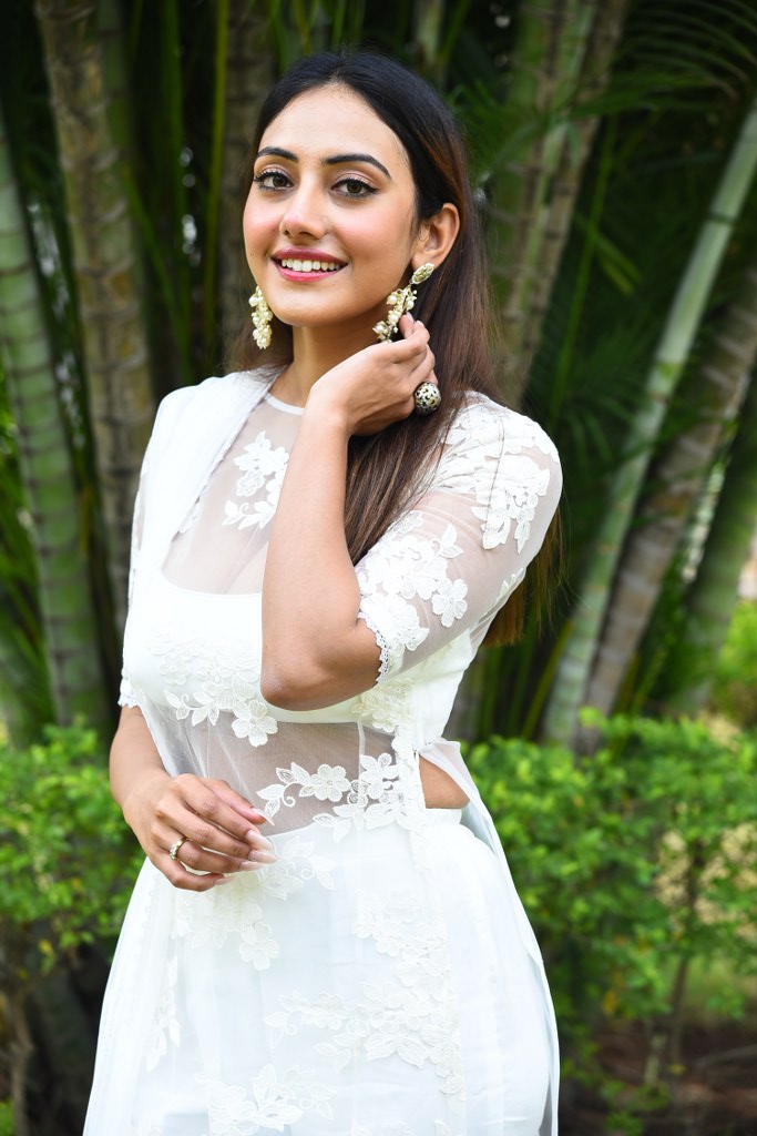Shreyasi Sen Stunning Looks in White Dress
