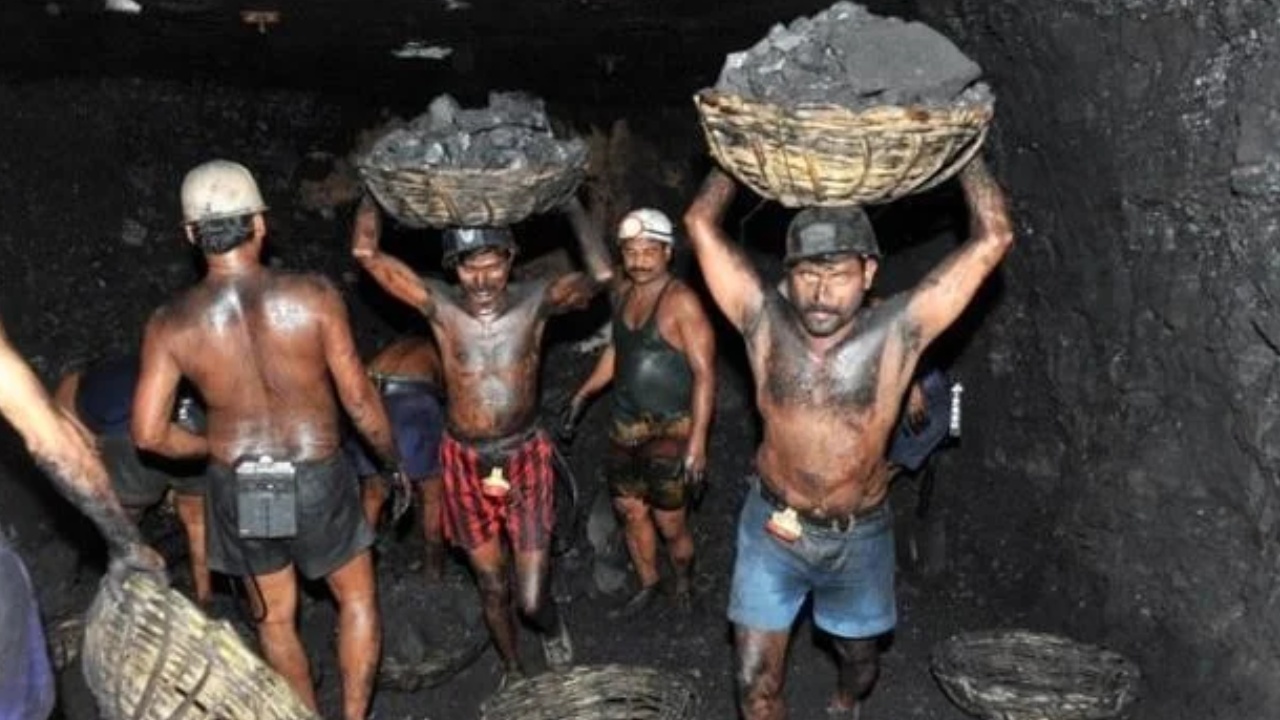 Singareni Workers : సింగరేణి కార్మికులకు శుభవార్త చెప్పిన తెలంగాణ సర్కార్.. దసరా బోనస్‌పై కీలక ప్రకటన