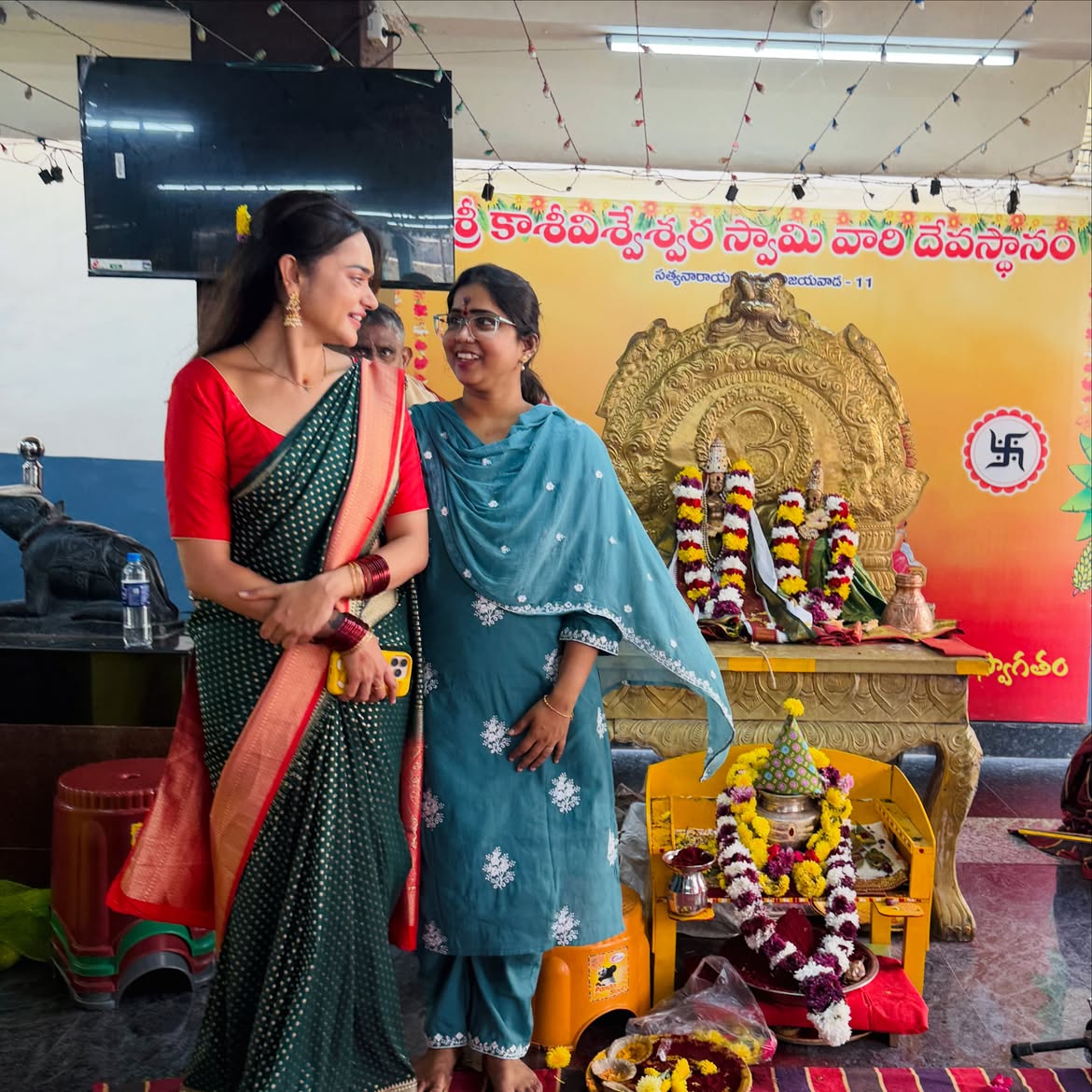 Sri Satya Visits Kanakadurga Mandapam in Vijayavada