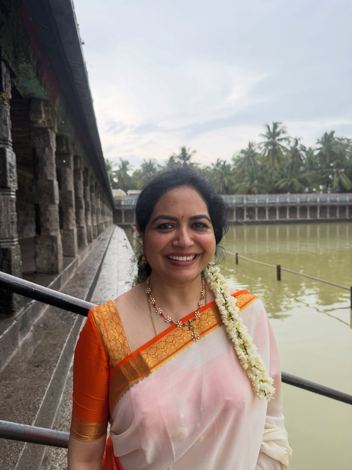 Singer Sunitha Visits Tamilnadu Temples