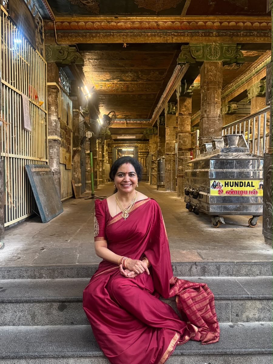 Singer Sunitha Visits Tamilnadu Temples