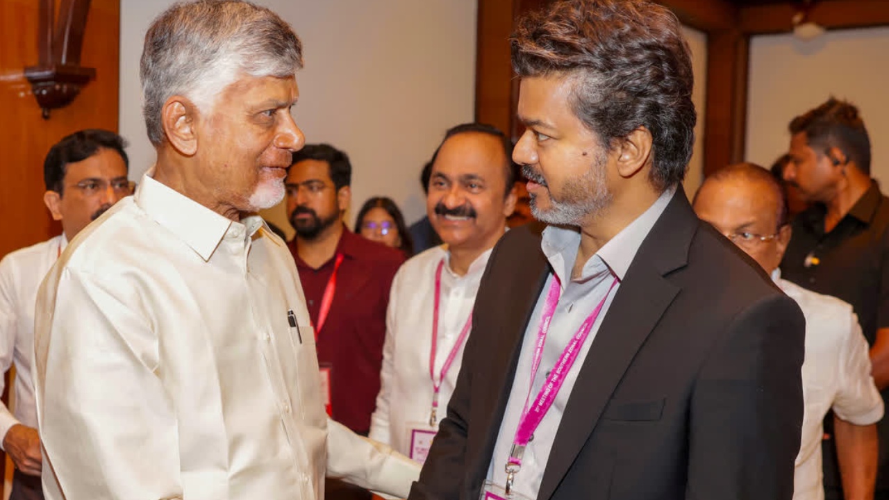 Tamil Nadu CM Vijay : నేడు ఏపీలో పర్యటించనున్న తమిళనాడు సీఎం విజయ్.. షెడ్యూల్ ఇదే.. చంద్రబాబుతో కీలక సమావేశం..