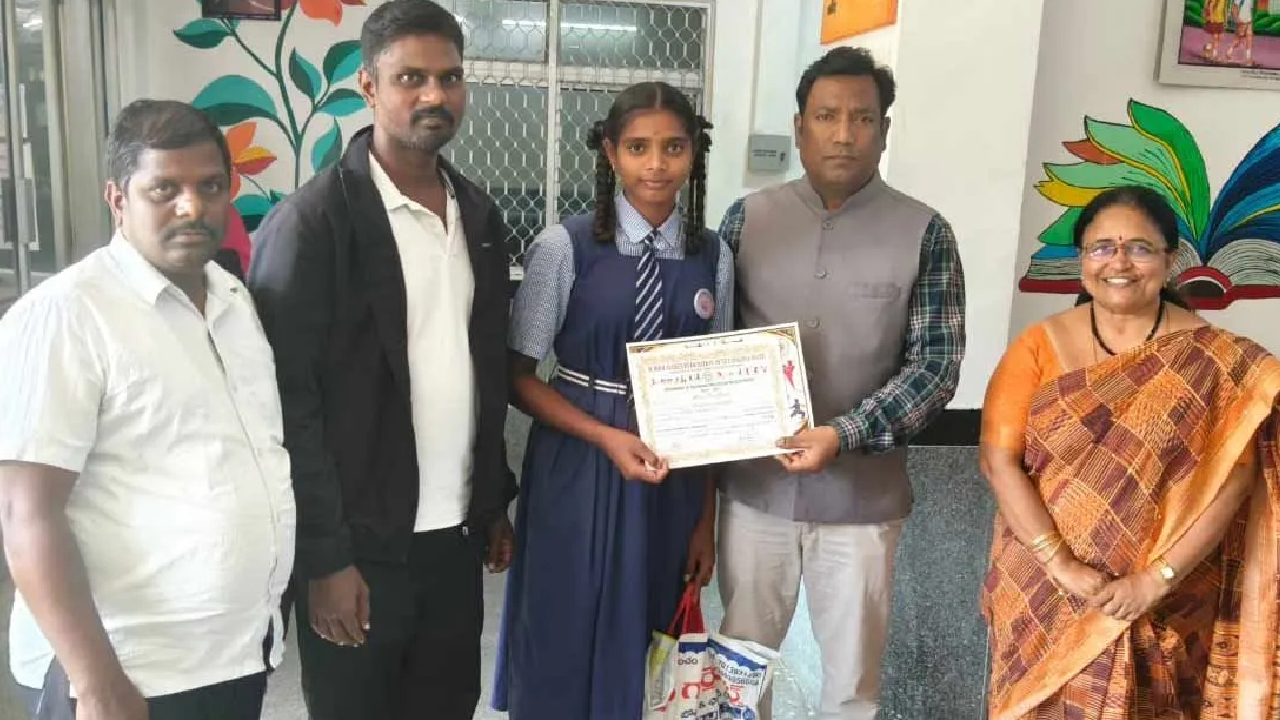 Bathka Vaishnavi: తెలంగాణ అమ్మాయి సంచలనం.. జాతీయ ఉషు పోటీలకు వైష్ణవి ఎంపిక.. విద్యాశాఖ కమిషనర్ ప్రత్యేక అభినందనలు!