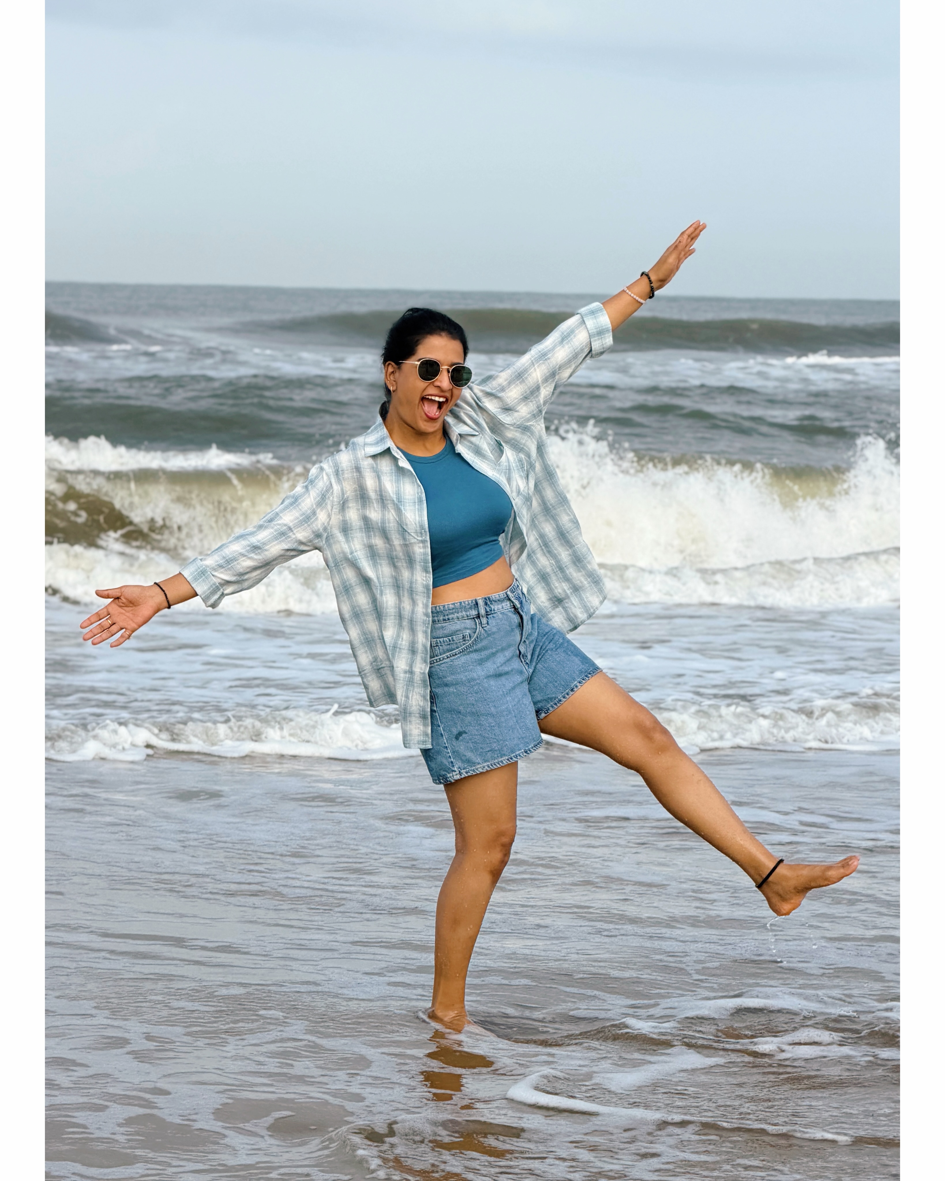 Anshu Reddy Enjoying Vacation in Beach