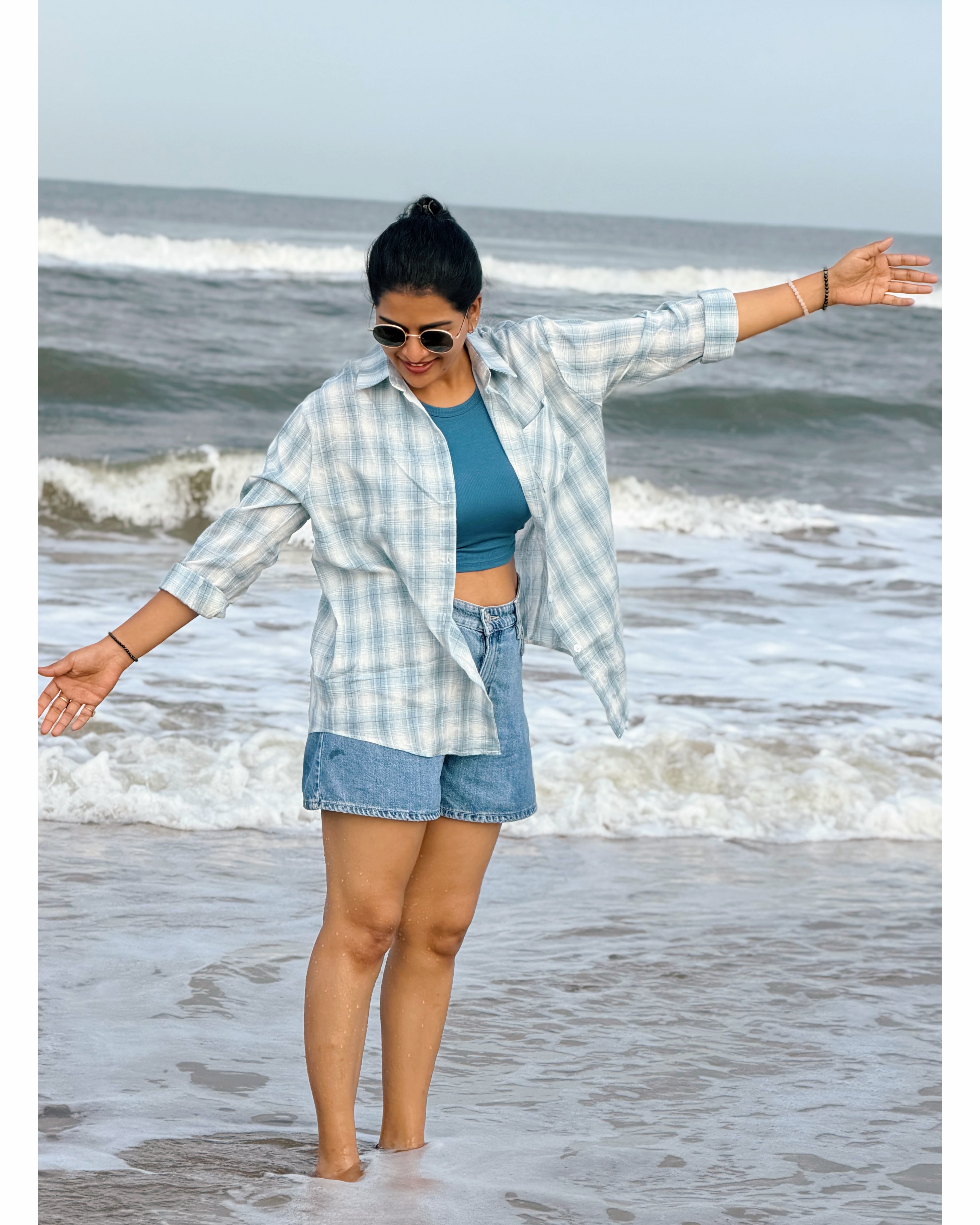 Anshu Reddy Enjoying Vacation in Beach