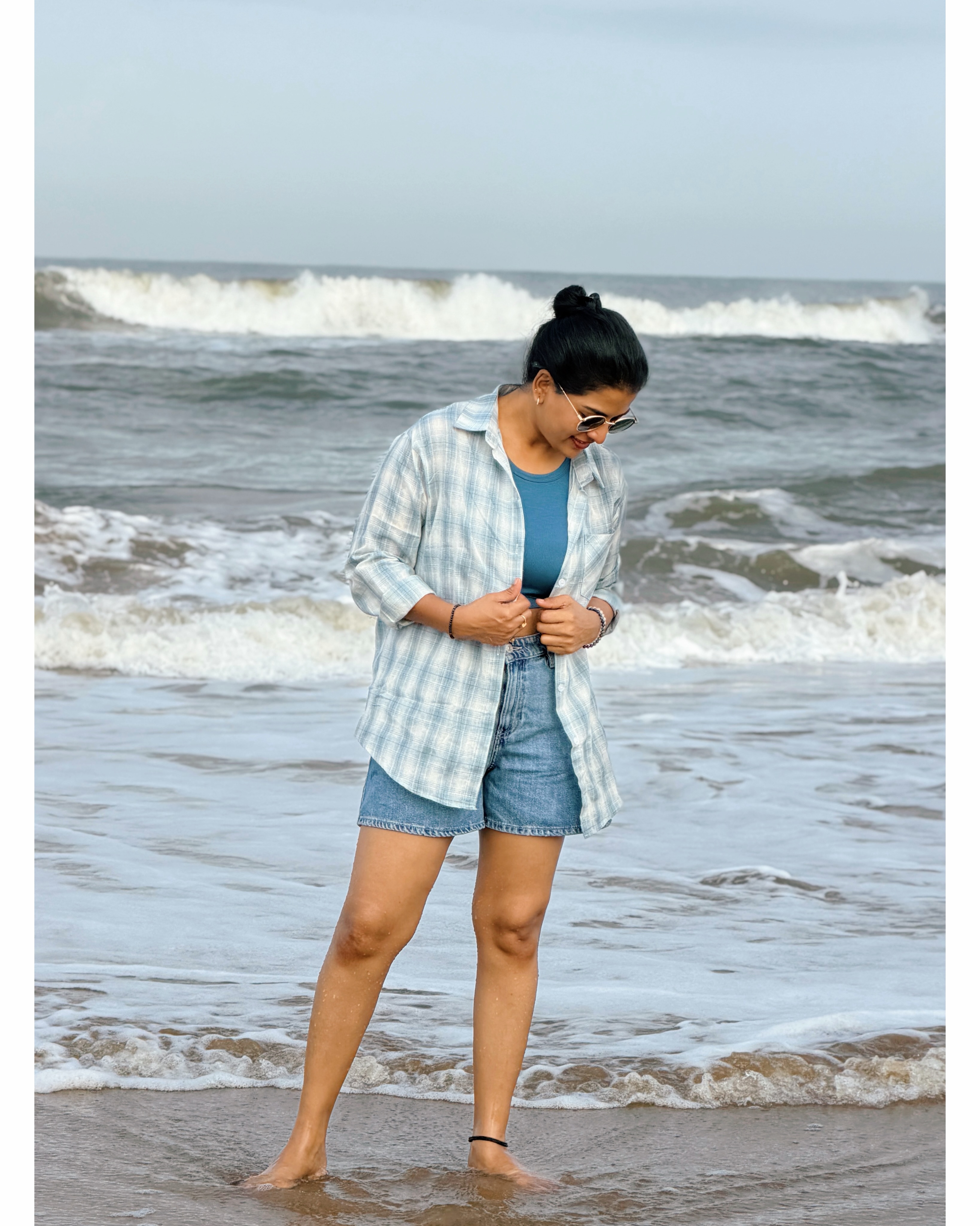 Anshu Reddy Enjoying Vacation in Beach