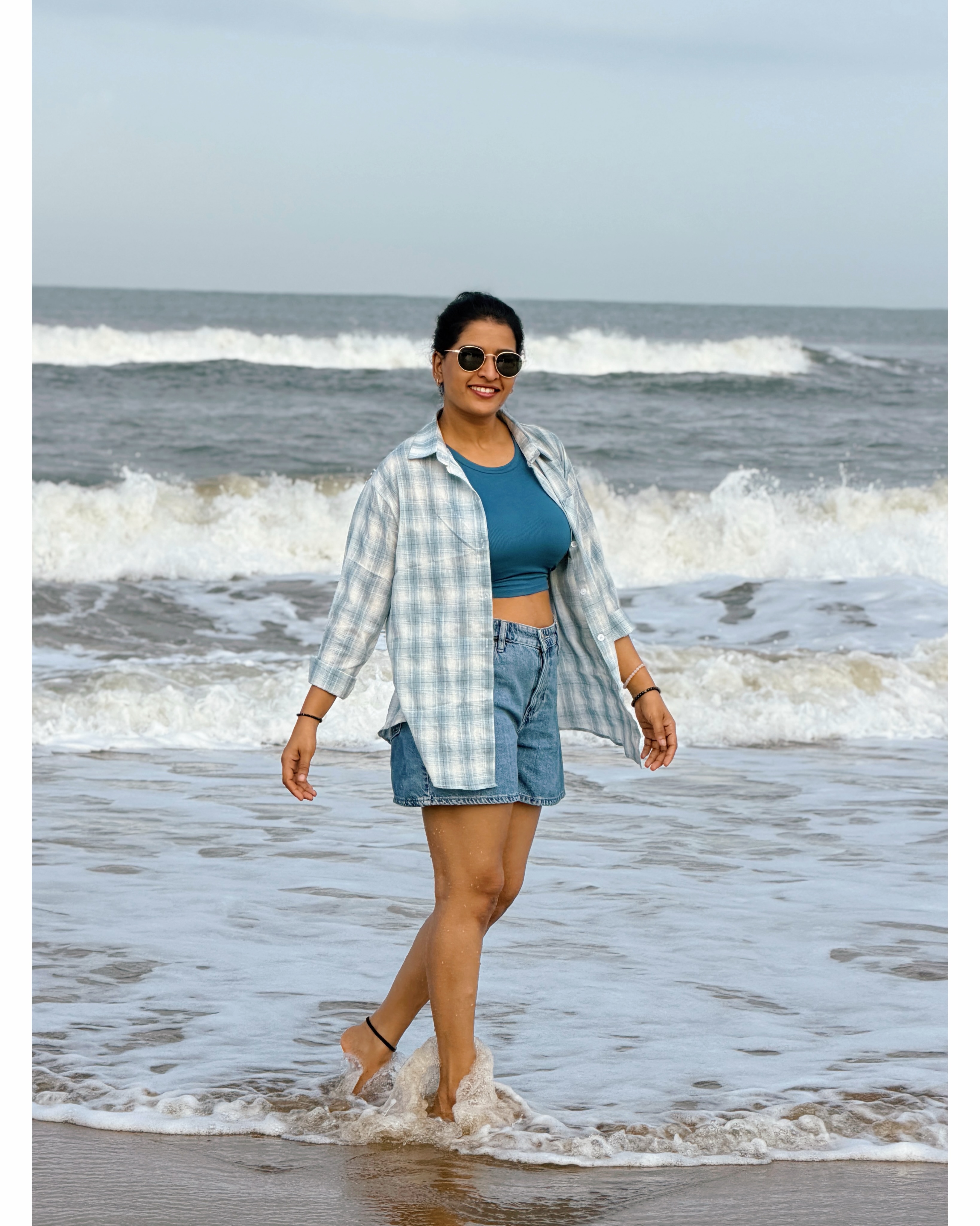 Anshu Reddy Enjoying Vacation in Beach