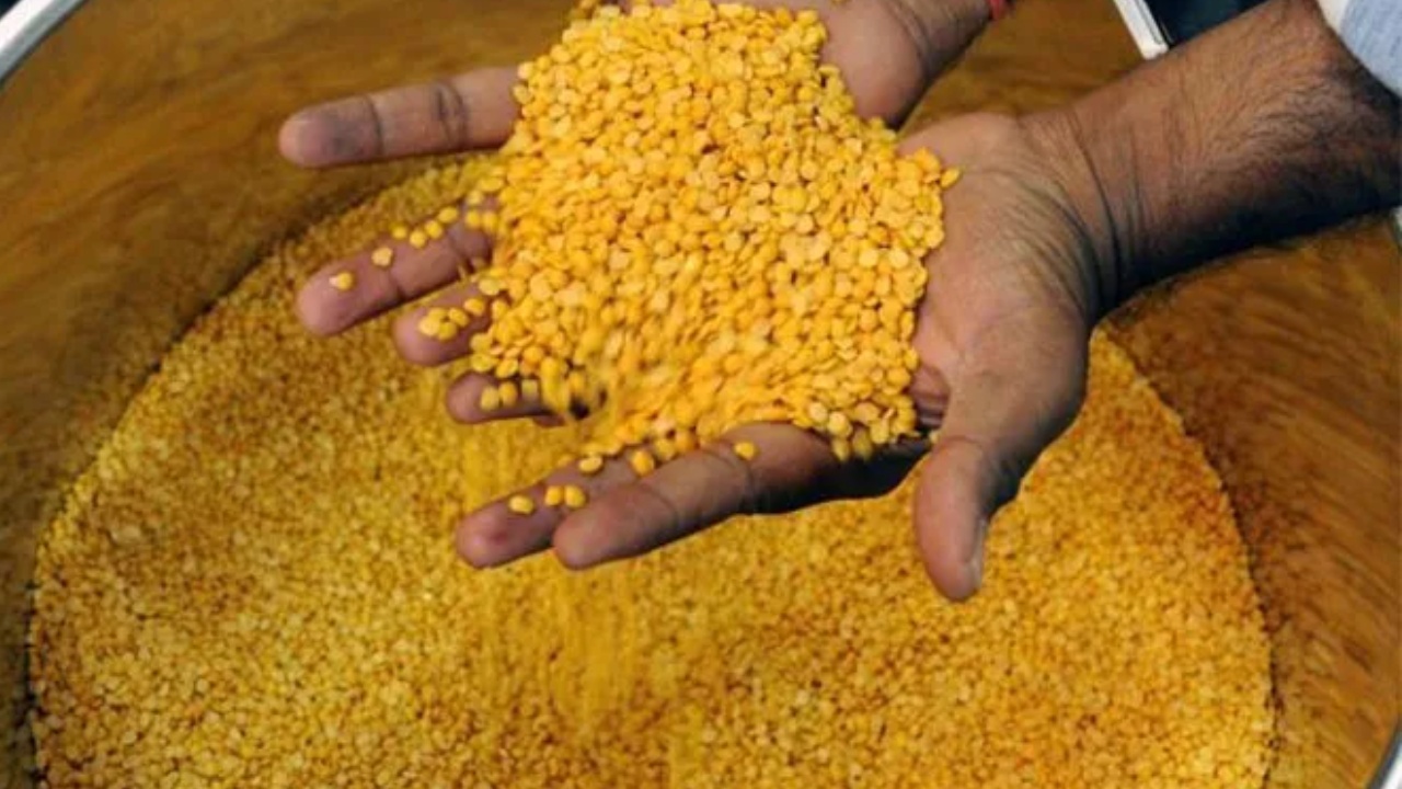 Tur Dal Price Rise : కందిపప్పు కొంటున్నారా? కిలో రేటు ఎంతో తెలుసా.. సామాన్యుడి బడ్జెట్‌కు భారీ షాక్‌!