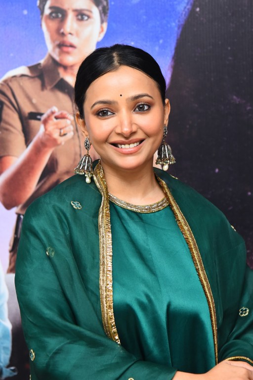 Varun Sandesh Shweta Basu Prasad Na Wife Missing Promotions