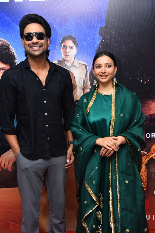 Varun Sandesh Shweta Basu Prasad Na Wife Missing Promotions