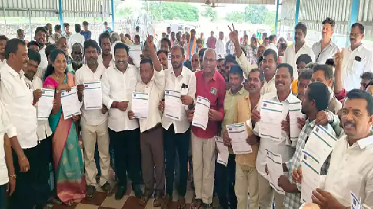 Vizianagaram Politics: బొత్స సొంత గడ్డపై వైకాపాకి మరో షాక్.. టీడిపీలోకి 200 కుటుంబాలు.. విజయనగరంలో మారిన రాజకీయం!