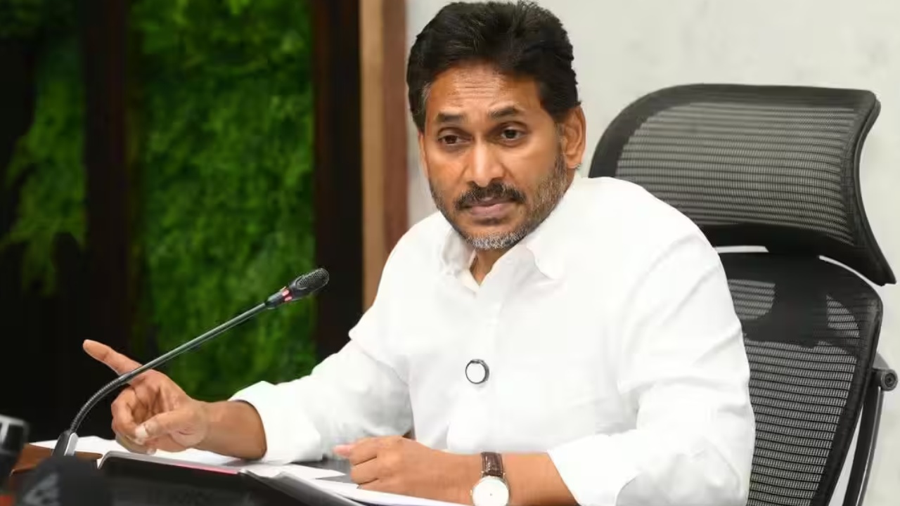YS Jagan : సుప్రీంకోర్టు తీర్పు అంటే గౌరవం లేదా..? చంద్రబాబు, ఎస్ఈసీపై వైఎస్ జగన్ ఫైర్