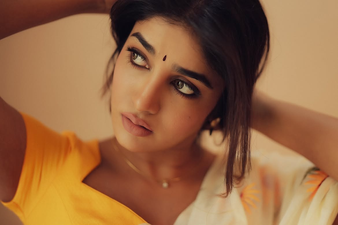 Dimple Hayathi Stunning Looks in Saree