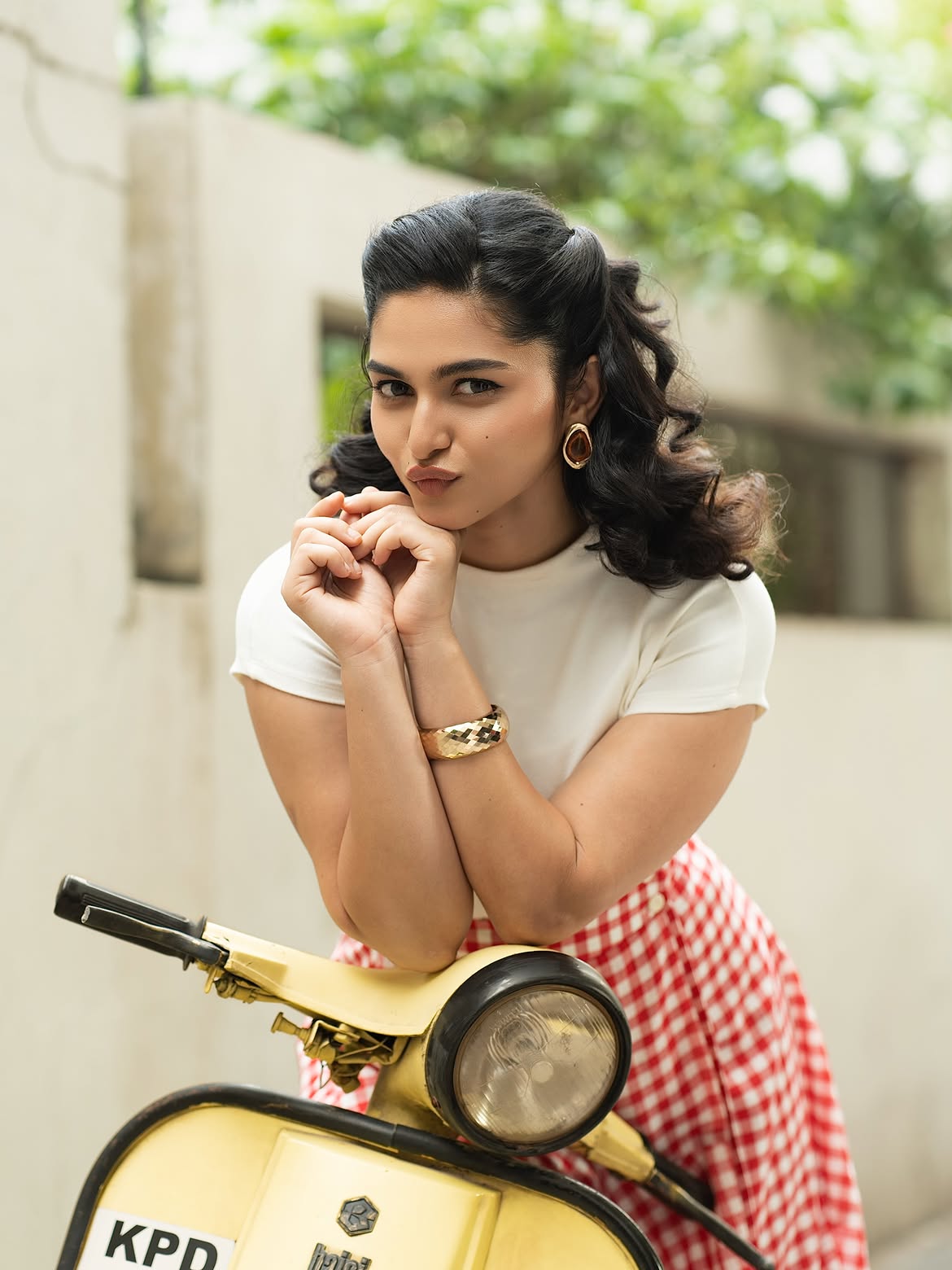 Kayadu Lohar Cute Retro Looks