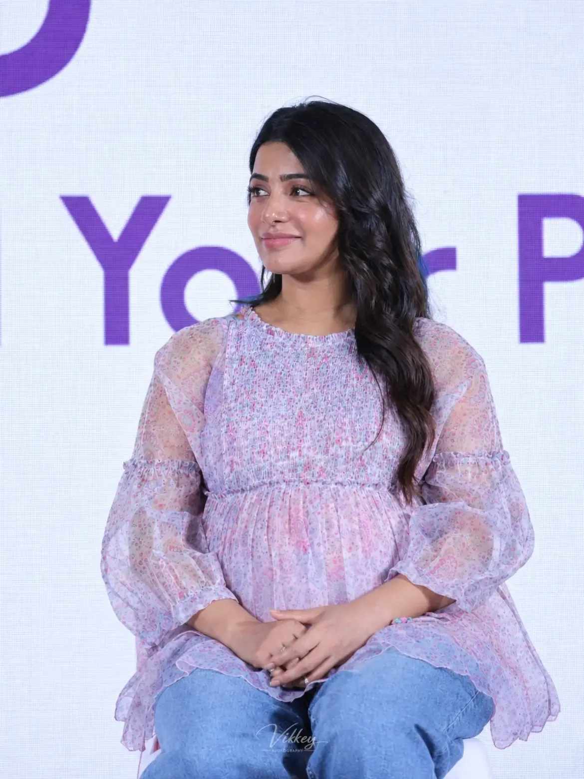 Samantha Latest Baby Bump Photos