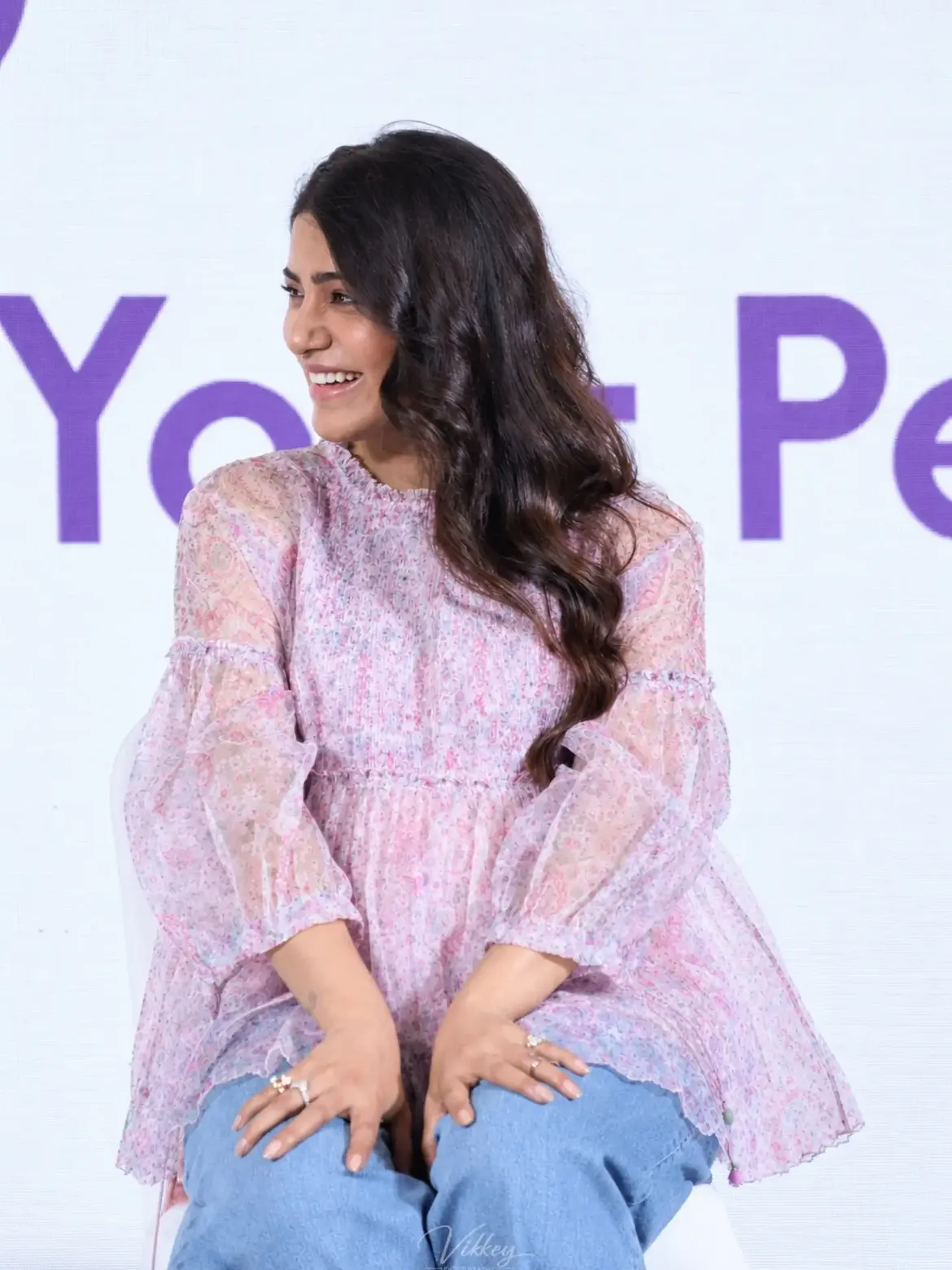 Samantha Latest Baby Bump Photos